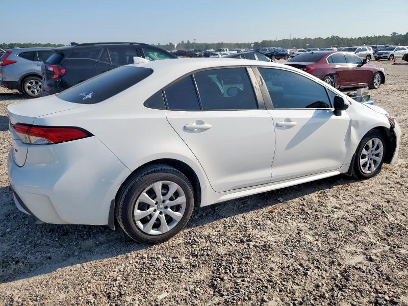 5YFEPMAE4NP319515 - 2022 TOYOTA COROLLA LE თეთრი ფოტო 3