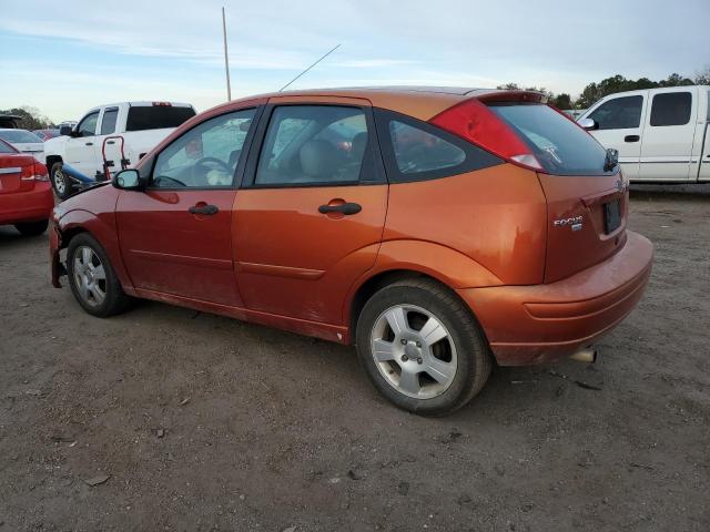 3FAFP37N65R137806 - 2005 FORD FOCUS ZX5 ORANGE photo 2