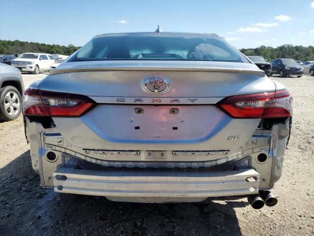 4T1G11AK9NU656047 - 2022 TOYOTA CAMRY SE 银色 照片 6