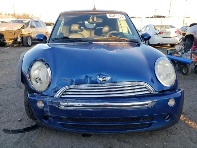 WMWRF33565TG12899 - 2005 MINI COOPER BLUE photo 5