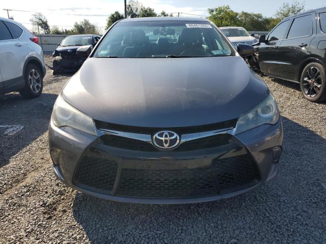 4T1BF1FK9FU958623 - 2015 TOYOTA CAMRY LE 灰色 照片 5