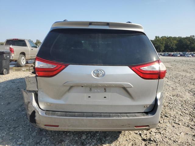 5TDKZ3DC1HS898153 - 2017 TOYOTA SIENNA LE 银色 照片 6