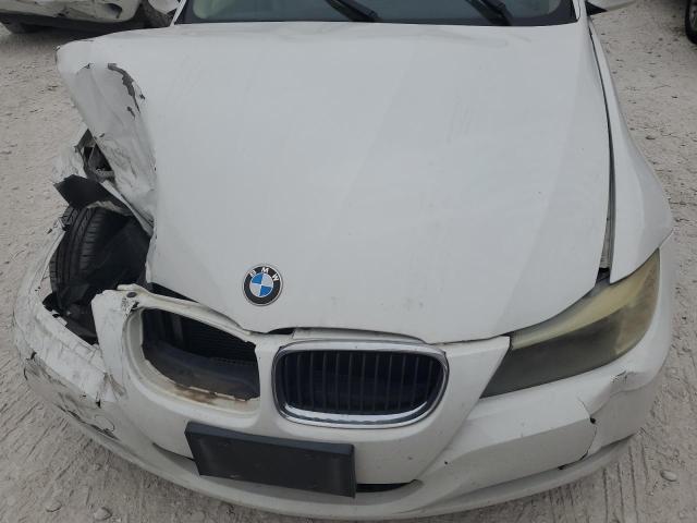 WBAPH77579NM27111 - 2009 BMW 328 I WHITE photo 11