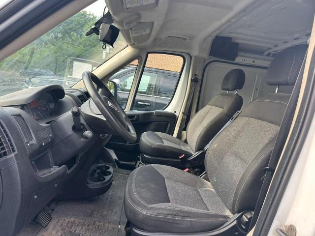 3C6TRVAG5EE100760 - 2014 RAM PROMASTER 1500 STANDARD Weiß Foto 9