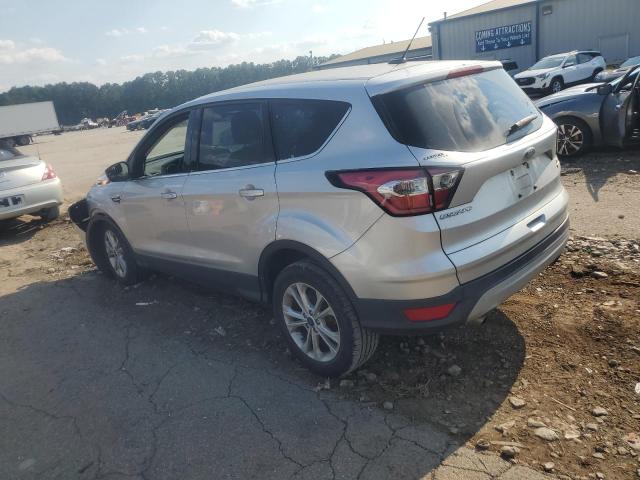 1FMCU0GD5HUC18932 - 2017 FORD ESCAPE SE 银色 照片 2