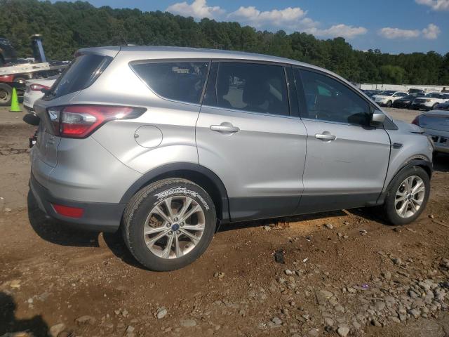 1FMCU0GD5HUC18932 - 2017 FORD ESCAPE SE 银色 照片 3