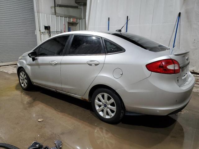 3FADP4BJ8CM161195 - 2012 FORD FIESTA SE SILVER photo 2