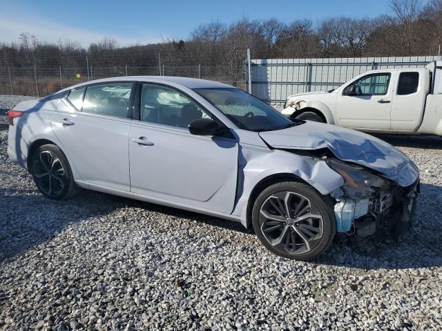 1N4BL4CV8PN410837 - 2023 NISSAN ALTIMA SR GRAY photo 4