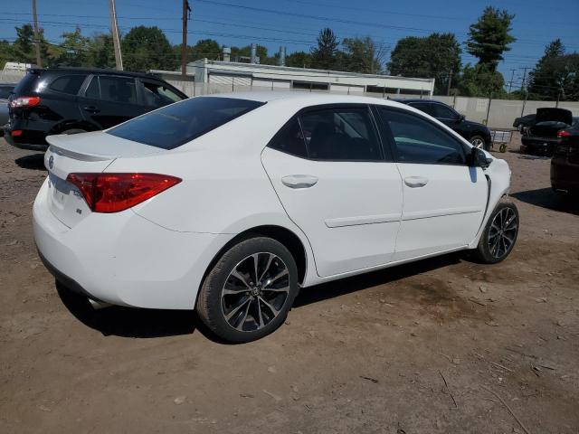 2T1BURHE5JC048313 - 2018 TOYOTA COROLLA L Ақ фото 3