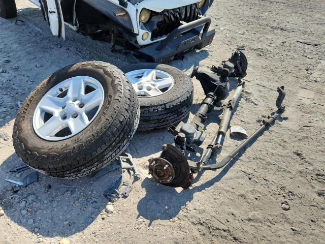 1C4BJWDG0EL219496 - 2014 JEEP WRANGLER U SPORT WHITE photo 13