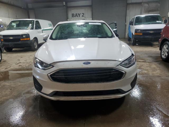 3FA6P0HD2LR230811 - 2020 FORD FUSION SE WHITE photo 5