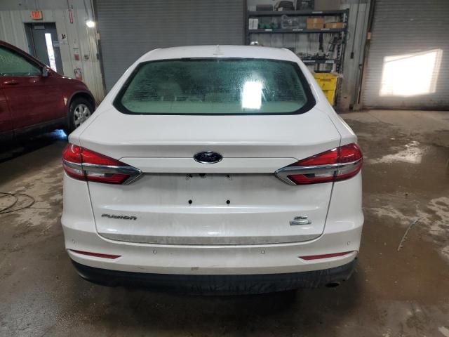 3FA6P0HD2LR230811 - 2020 FORD FUSION SE WHITE photo 6