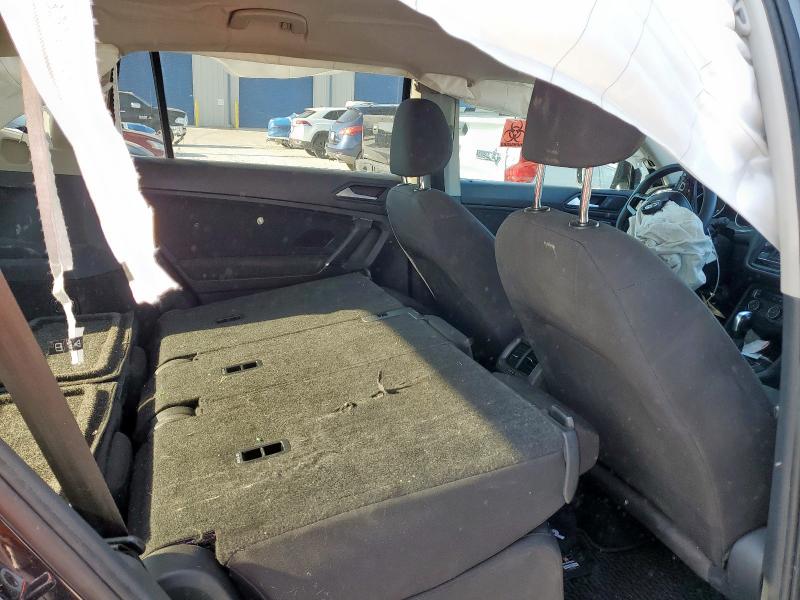 3VV1B7AX2LM020434 - 2020 VOLKSWAGEN TIGUAN S 黑色 照片 11