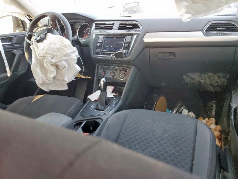 3VV1B7AX2LM020434 - 2020 VOLKSWAGEN TIGUAN S 黑色 照片 8