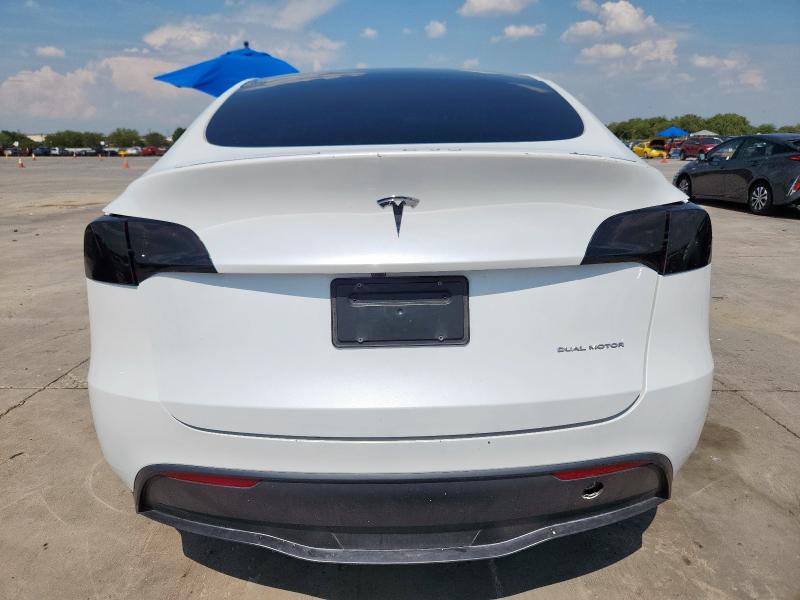 7SAYGDEE9RA321107 - 2024 TESLA MODEL Y 白色 照片 6
