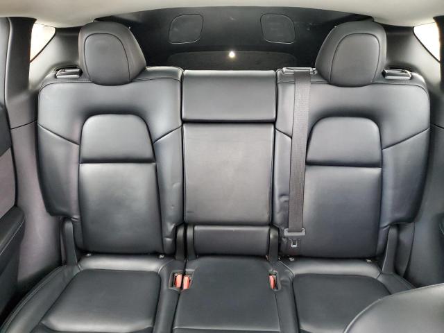 7SAYGAEE8NF359052 - 2022 TESLA MODEL Y WHITE photo 10