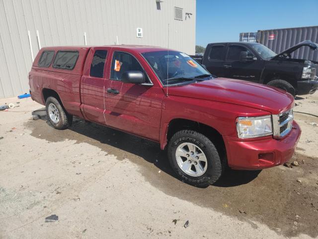 1D7HW42N28S543020 - 2008 DODGE DAKOTA SLT RED photo 4