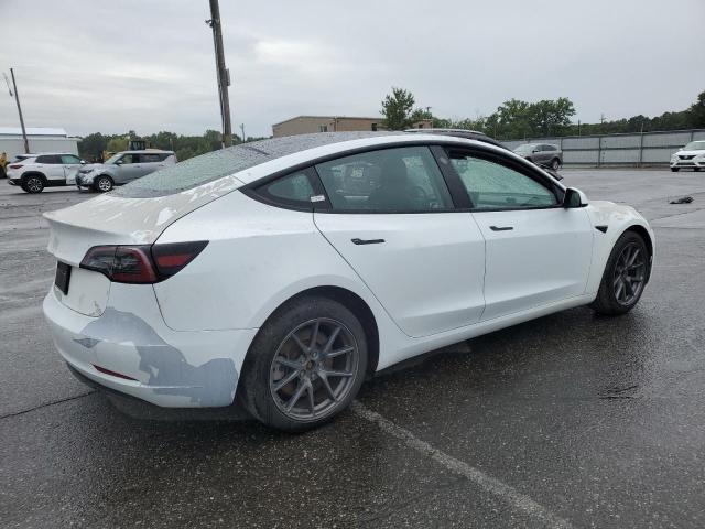 5YJ3E1EA1PF458440 - 2023 TESLA MODEL 3 白色 照片 3