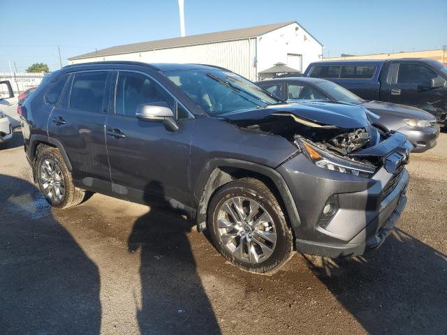 2T3R1RFV3MC245728 - 2021 TOYOTA RAV4 XLE GRAY photo 4