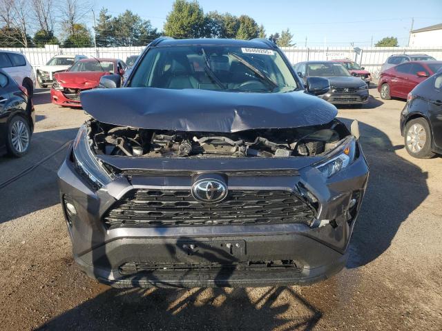 2T3R1RFV3MC245728 - 2021 TOYOTA RAV4 XLE GRAY photo 5