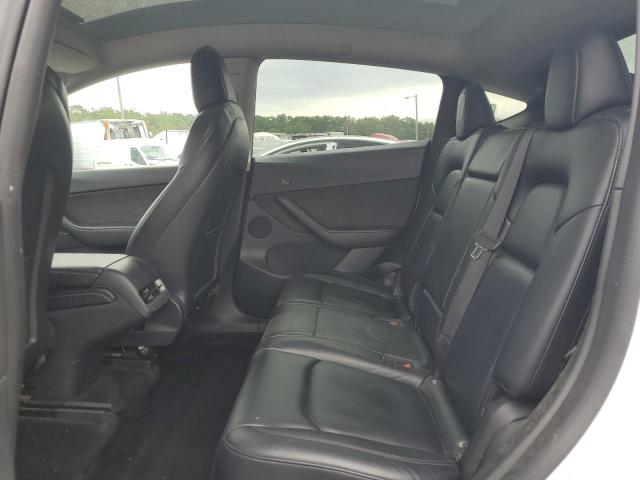 7SAYGDEE3NF390534 - 2022 TESLA MODEL Y 白色 照片 10