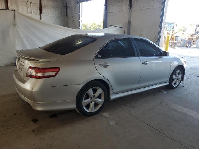 4T1BF3EK4BU160831 - 2011 TOYOTA CAMRY BASE SILVER photo 3