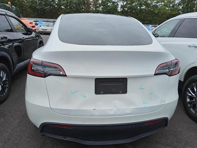 7SAYGAEE9NF389659 - 2022 TESLA MODEL Y WHITE photo 6