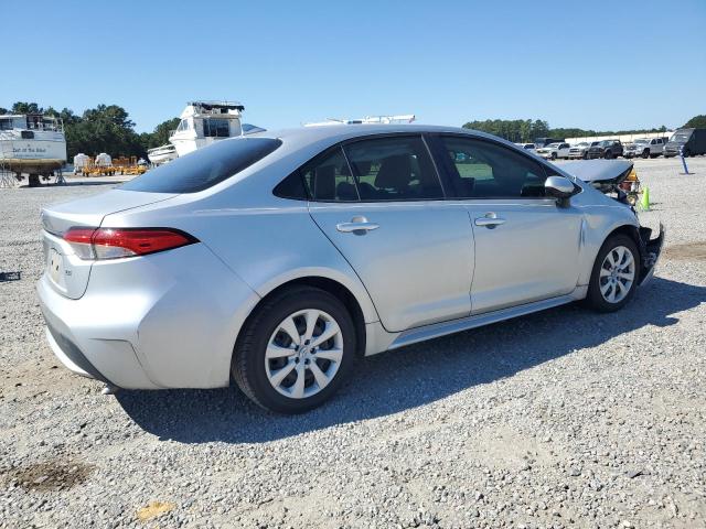 JTDEPRAE8LJ015604 - 2020 TOYOTA COROLLA LE SILVER photo 3