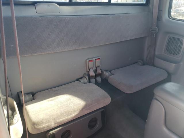 5TESN92N81Z820657 - 2001 TOYOTA TACOMA XTRACAB PRERUNNER ვერცხლისფერი ფოტო 10