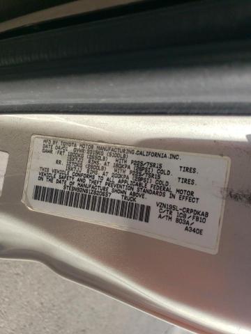 5TESN92N81Z820657 - 2001 TOYOTA TACOMA XTRACAB PRERUNNER ვერცხლისფერი ფოტო 12