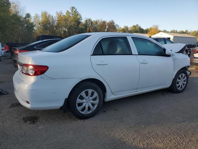 2T1BU4EE4CC887508 - 2012 TOYOTA COROLLA BASE Biały zdjęcie 3