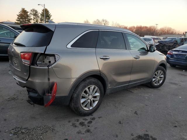 5XYPG4A35GG106507 - 2016 KIA SORENTO LX GRAY photo 3