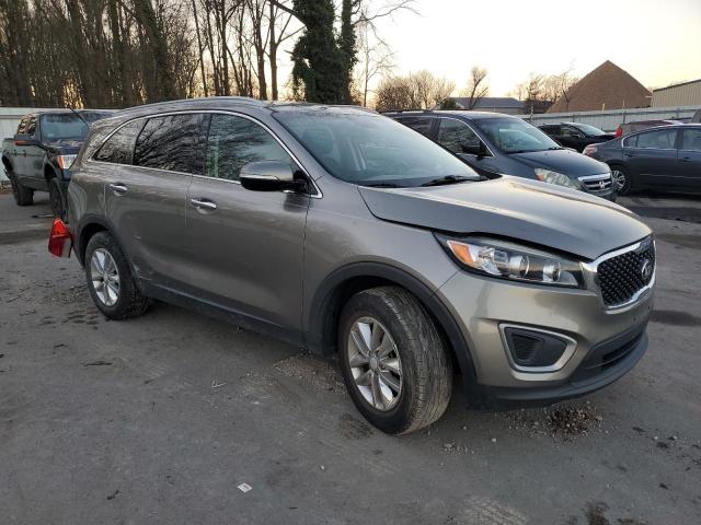 5XYPG4A35GG106507 - 2016 KIA SORENTO LX GRAY photo 4