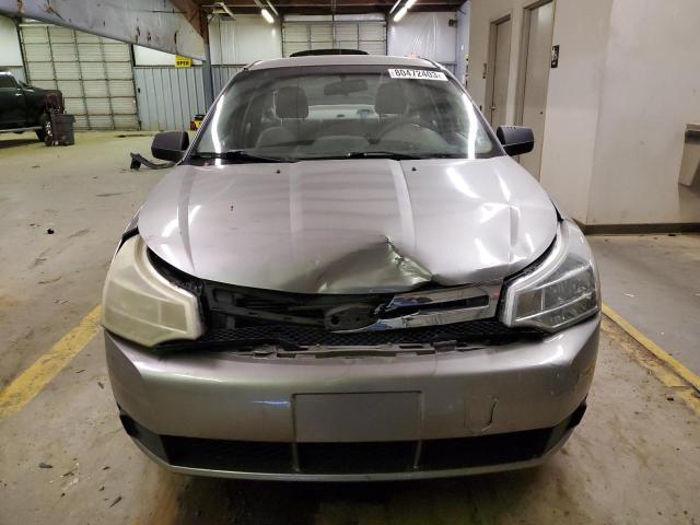 1FAHP34N28W227971 - 2008 FORD FOCUS S/SE SILVER photo 5