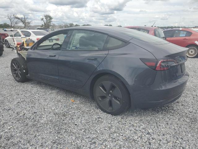 5YJ3E1EBXMF032668 - 2021 TESLA MODEL 3 灰色 照片 2