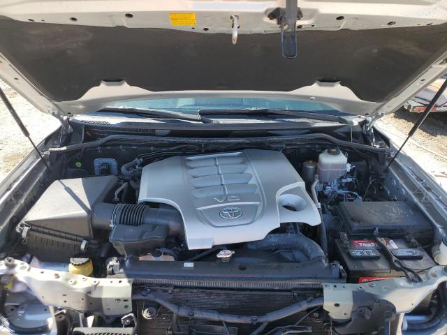 JTMCY7AJ8J4063914 - 2018 TOYOTA LAND CRUIS SILVER photo 12