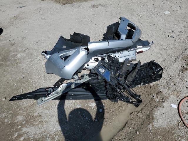 JTMCY7AJ8J4063914 - 2018 TOYOTA LAND CRUIS SILVER photo 13