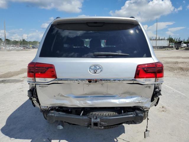 JTMCY7AJ8J4063914 - 2018 TOYOTA LAND CRUIS SILVER photo 6