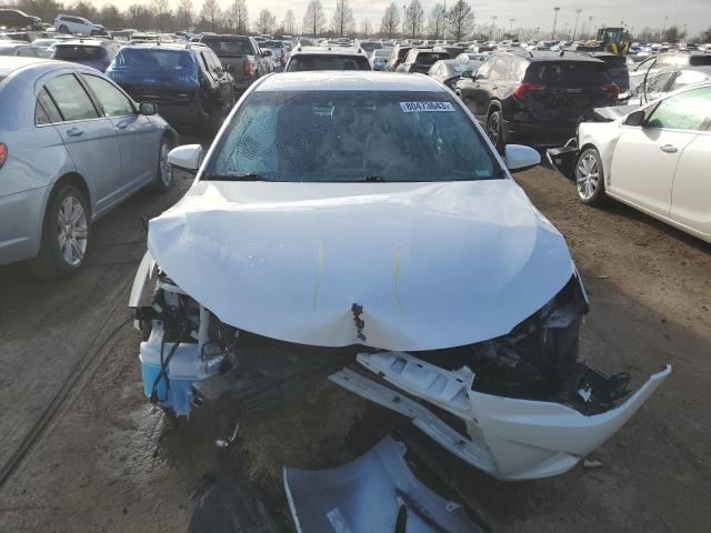 4T1BF1FK3FU115825 - 2015 TOYOTA CAMRY LE WHITE photo 5