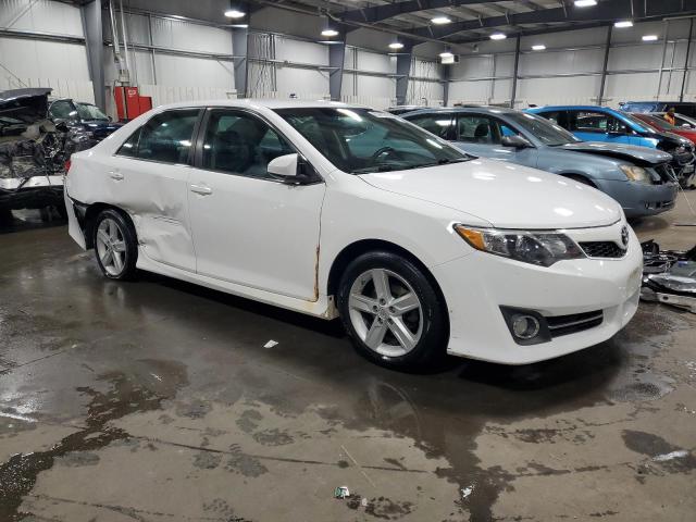 4T1BF1FK8EU461562 - 2014 TOYOTA CAMRY L WHITE photo 4