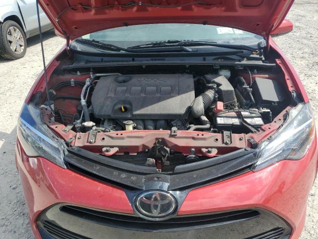 2T1BURHE0JC062426 - 2018 TOYOTA COROLLA L RED photo 11