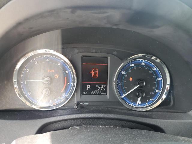 2T1BURHE0JC062426 - 2018 TOYOTA COROLLA L RED photo 9