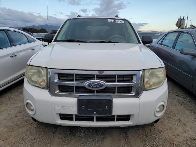 1FMCU93118KC98046 - 2008 FORD ESCAPE XLT WHITE photo 5