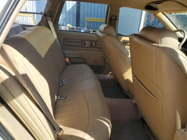 1G4BR8372NW410417 - 1992 BUICK ROADMASTER ESTATE WHITE photo 10