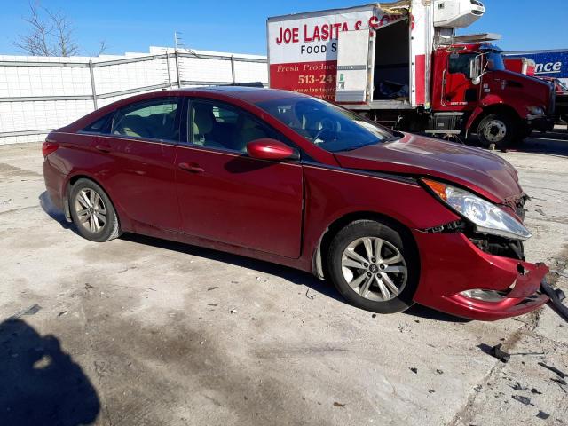 5NPEB4AC2DH670948 - 2013 HYUNDAI SONATA GLS RED photo 4