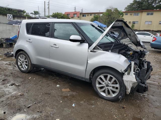 KNDJP3A5XH7483687 - 2017 KIA SOUL + SILVER photo 4