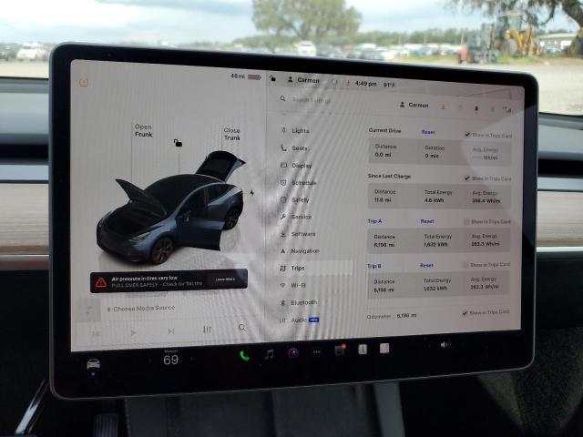 7SAYGDED5RF209494 - 2024 TESLA MODEL Y Сұр фото 9