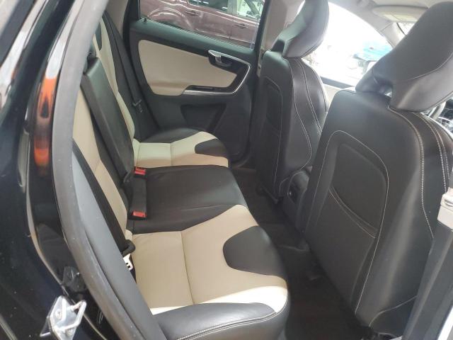 YV440MDR6H2070097 - 2017 VOLVO XC60 T5 DYNAMIC შავი ფოტო 11