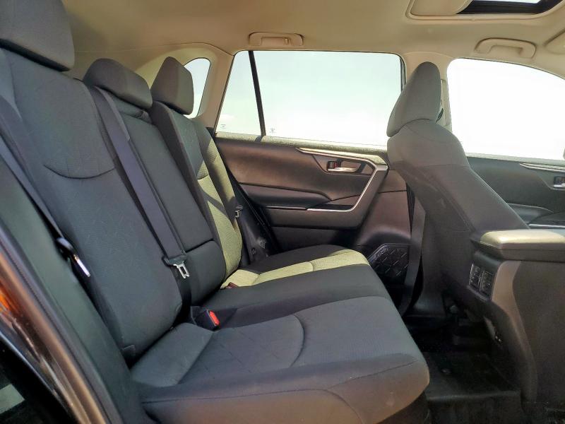 2T3RWRFV1NW134743 - 2022 TOYOTA RAV4 XLE BLACK photo 11