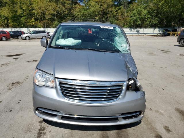 2C4RC1BG0GR128625 - 2016 CHRYSLER TOWN & COU TOURING SILVER photo 5
